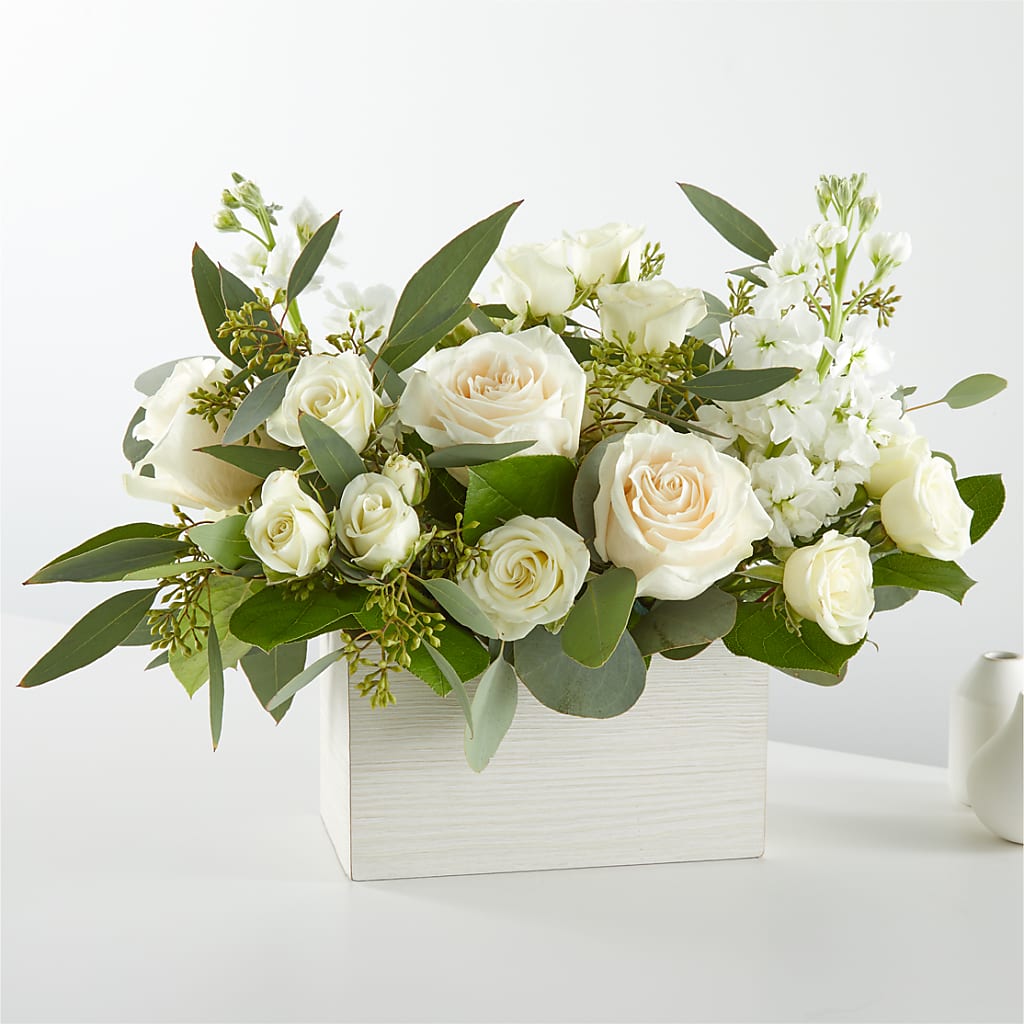 Fresh Linen Box Bouquet – Wilderness Treasures, Pickford MI