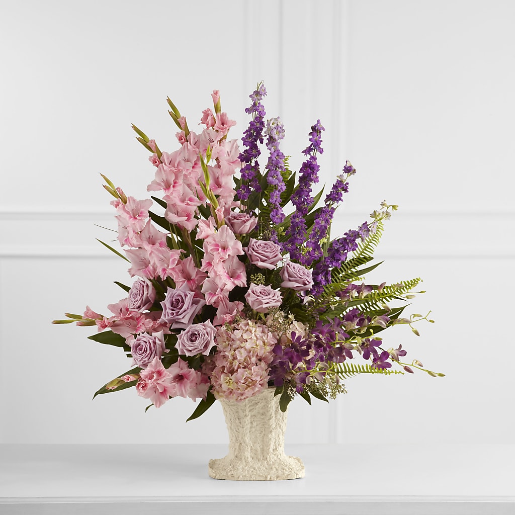 Flowing Garden Arrangement – Wilderness Treasures, Pickford MI