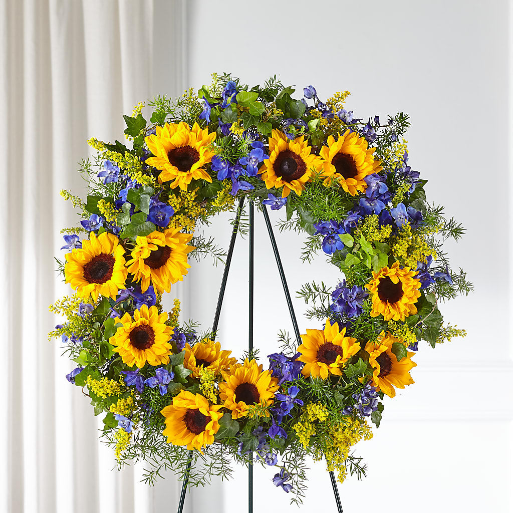 Bright Rays Wreath – Wilderness Treasures, Pickford MI