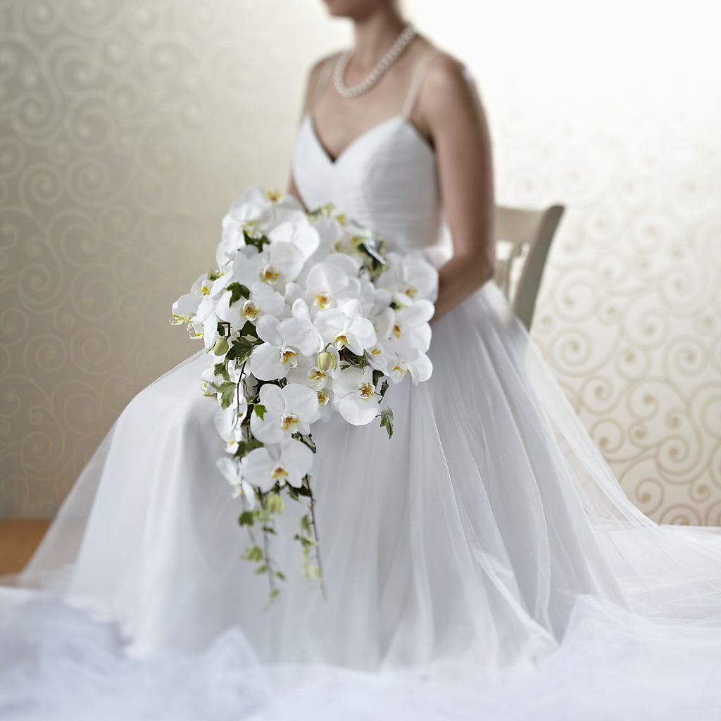 Classic White Bouquet – Wilderness Treasures, Pickford MI