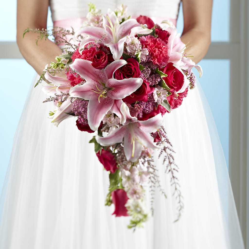 Lily & Rose Bouquet – Wilderness Treasures, Pickford MI