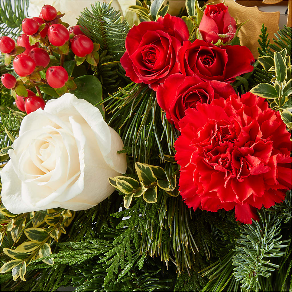 December Dreams Centerpiece –  Wilderness Treasures, Pickford MI