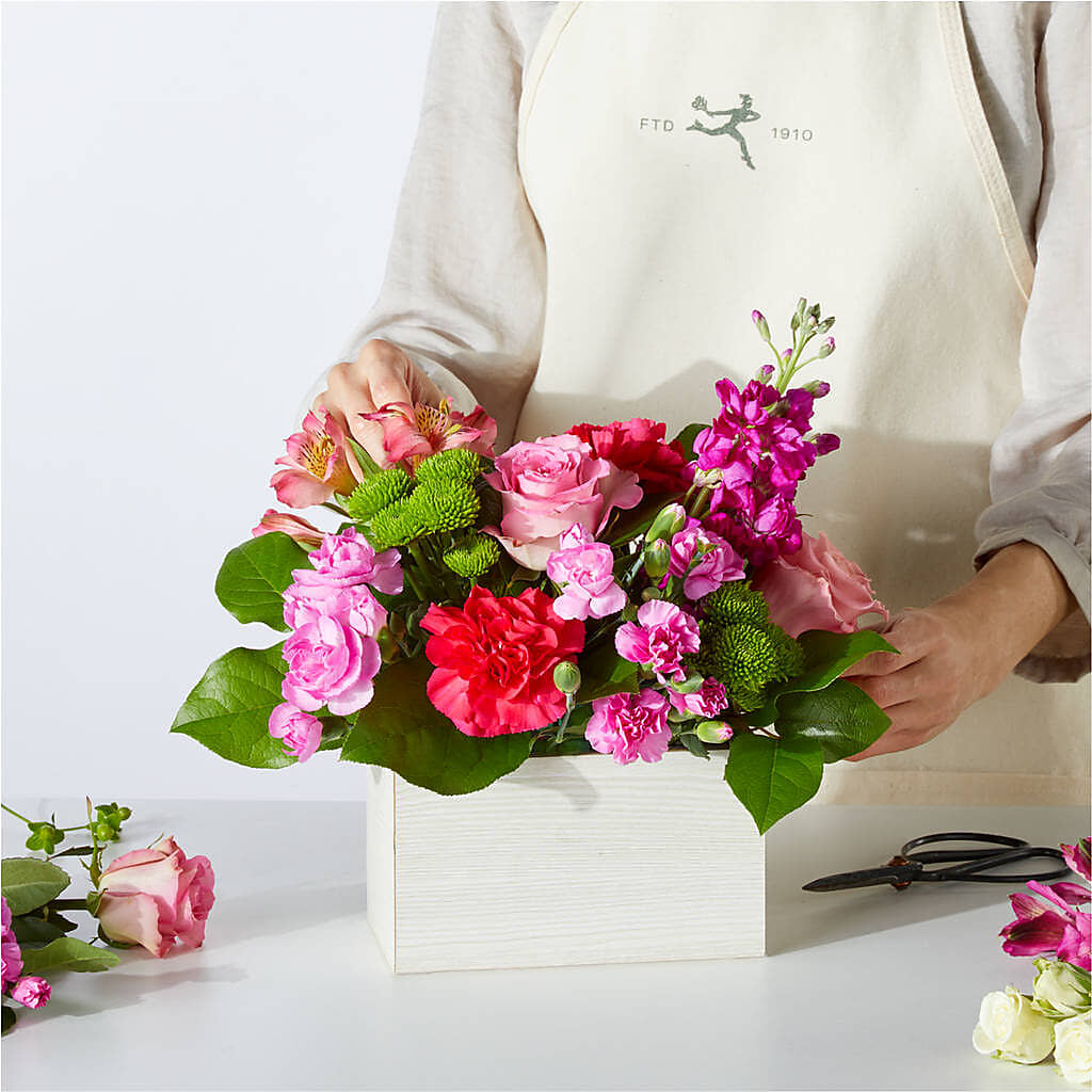 Sweetberry Box – A Florist Original –  Wilderness Treasures, Pickford MI