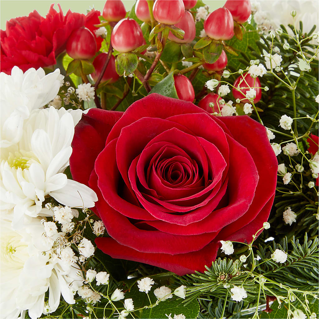 Chance of Flurries Bouquet –  Wilderness Treasures, Pickford MI