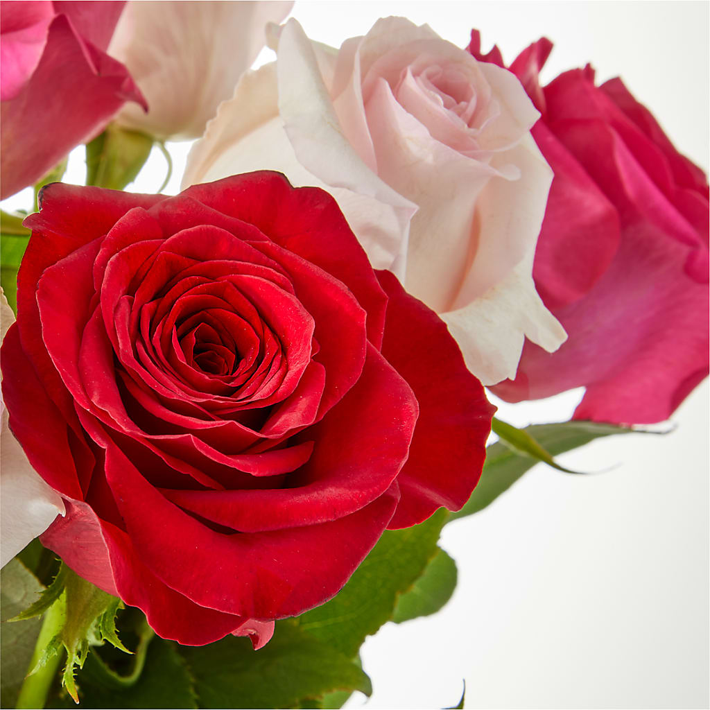 Charming Rose Bouquet –  Wilderness Treasures, Pickford MI