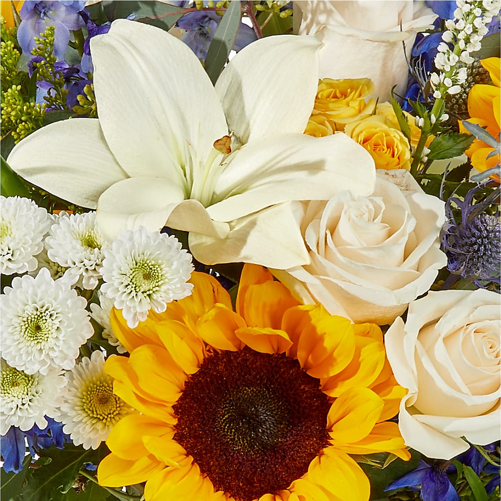 Wonderfully Sunny Bouquet –  Wilderness Treasures, Pickford MI